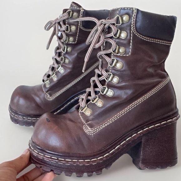 Vintage 90s Y2K SODA Brown Faux Chunky Platform Distressed Lace up moto boot 6.5 - Picture 7 of 13